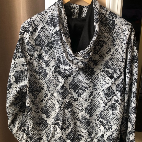 β¨ Victoria Secret PINK Snake Anorak Windbreaker Track Jacket XSmall π Like New - Picture 7 of 8